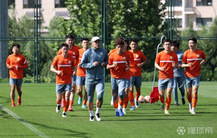 国际友谊赛大幕拉开,各队全力备战集结前线 国际友谊赛大幕拉开,各队全力备战集结前线