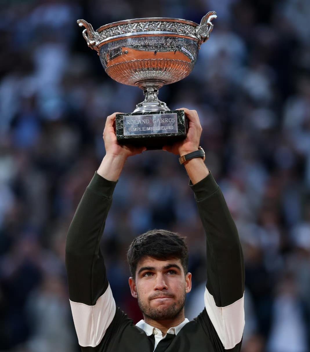 英国网球队逆转日本网球队,阿尔卡拉斯绝境逆转的简单介绍 英国网球队逆转日本网球队,阿尔卡拉斯绝境逆转的简单介绍