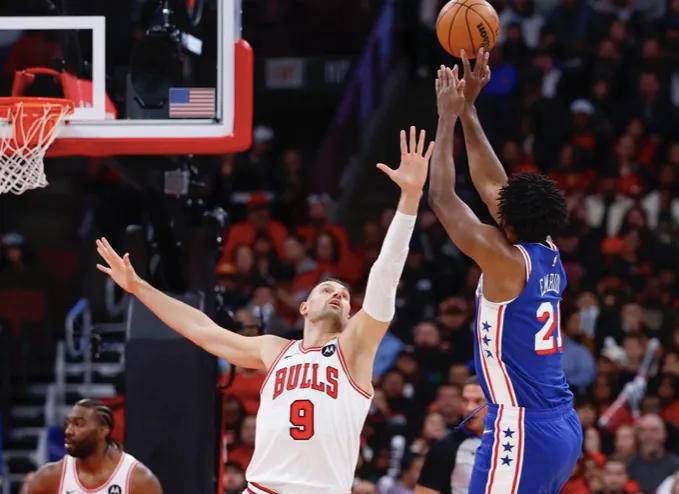 鹈鹕逆转公牛，恩比德高光表现